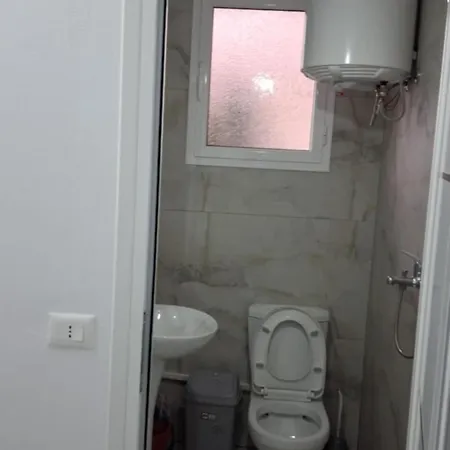 Berati * Golem (Tirana)